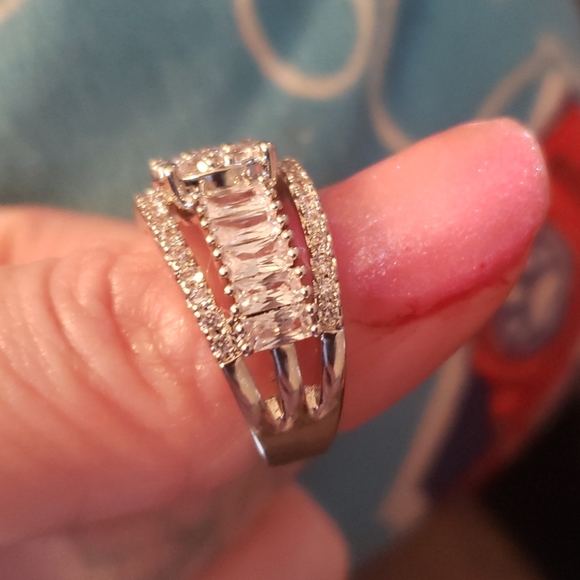 Ladies sz6 S925 ring - Picture 2 of 4